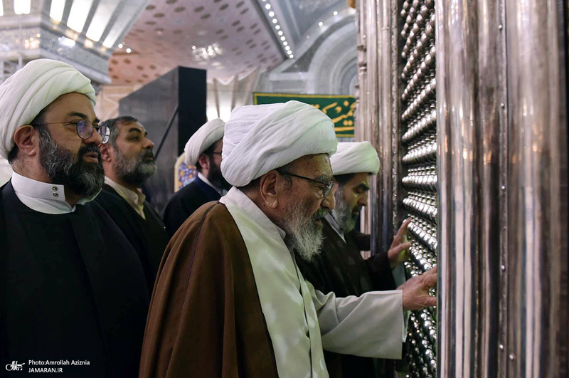 حضور آیت الله مصطفی اشرفی شاهرودی در حرم امام خمینی (س)