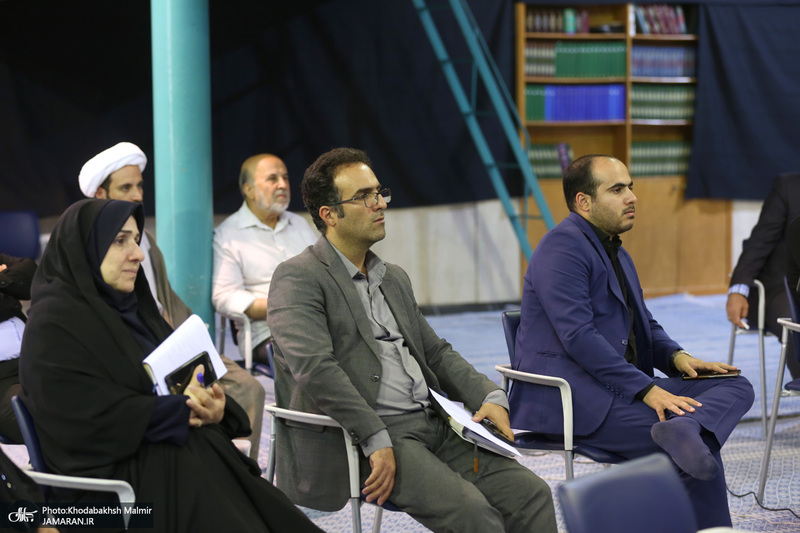 هم اندیشی معاونین پرورشی آم.زشی و پرورش و موسسه تنظیم و نشر آثار امام خمینی در حسینیه جماران