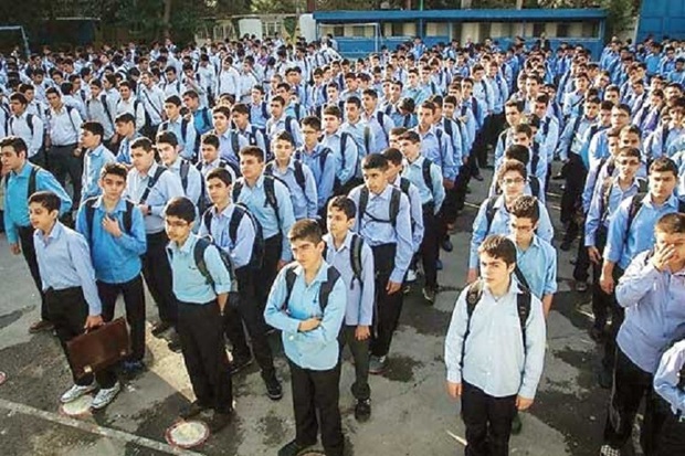 500 دانش آموز در آستارا سفیران پاکیزگی شدند