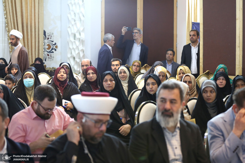 نشست «گفتمان توحیدی اخلاقی‌ امام‌ خمینی(س) در دنیای معاصر؛ دستاوردها و آینده فرارو» (2)