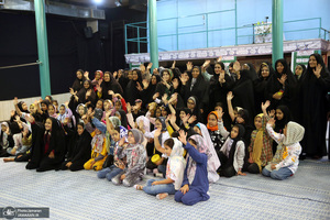 بازدید اقشار مختلف مردم از بیت امام خمینی (س) در جماران