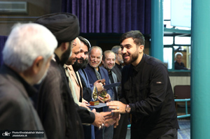 مراسم تجدید بیعت جهادگران با رهبر انقلاب در حسینیه جماران