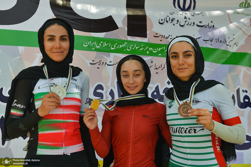 مسابقات  دوچرخه سواری قهرمانی کشور جاده بانوان در حرم مطهر امام خمینی(س)