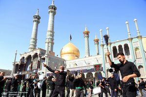 حال و هوای حرم کریمه اهل بیت در ظهر تاسوعای حسینی(ع)