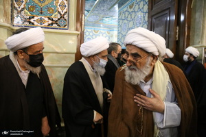 حضور مراجع و علما در مسجد امام حسن عسکری(ع) در پی ارتحال آیت الله العظمی صافی(ره)