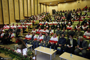 آیین تجلیل از داوطلبان جمعیت هلال احمر