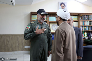 دیدار پیشکسوتان رژه 19 تیر 1358 با رییس موسسه تنظیم و نشر آثار امام خمینی (س)