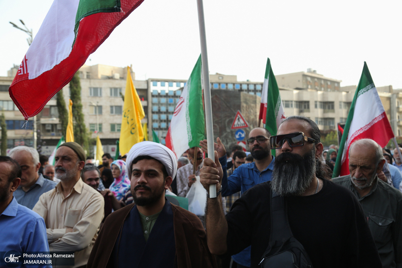 اجتماع مردمی در حمایت از رزمندگان مدافع