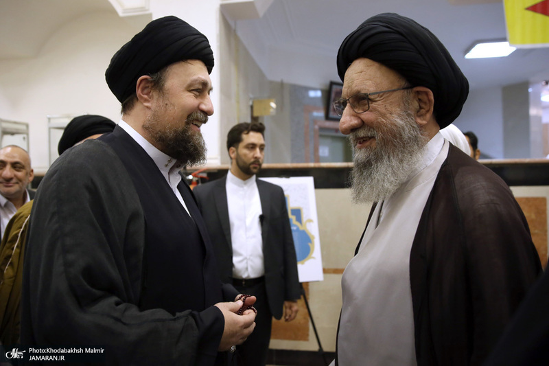 بازدید آیت الله نور مفید از نمایشگاه وکلای شرعی امام خمینی (س)