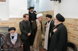 حضور آیت الله سید حسن خمینی در مراسم وداع با آیت الله العظمی شبری زنجانی (ره)