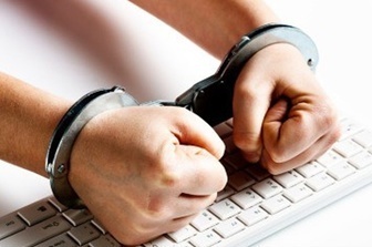 مزاحمت نوجوان ۱۵ ساله در فضای مجازی برای زن جوان  مجرم دستگیر شد