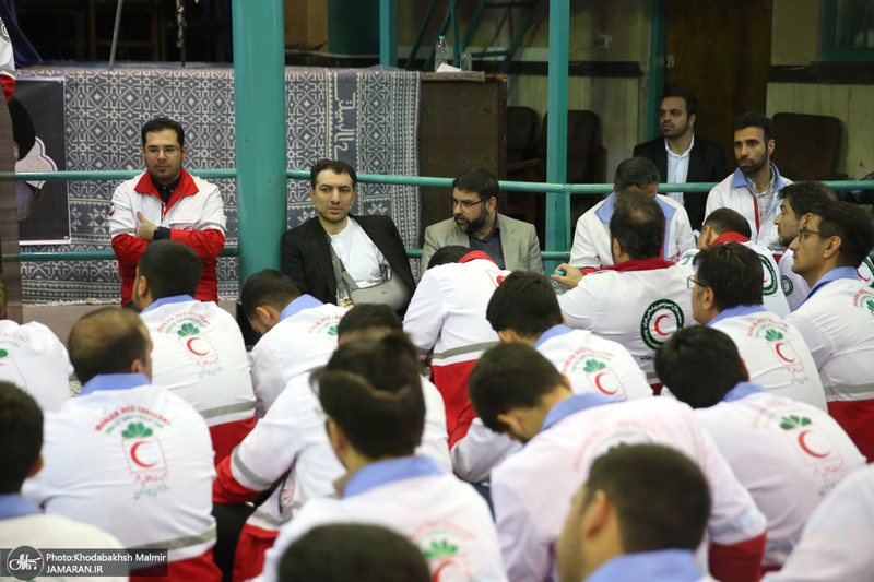 تجدید میثاق جمعی از جوانان هلال احمر با آرمان های حضرت امام خمینی (س)