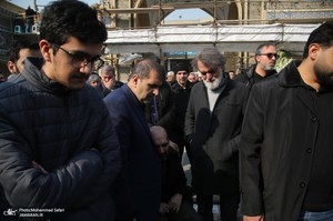 مراسم تشییع و خاکسپاری پدر دکتر جوادی یگانه