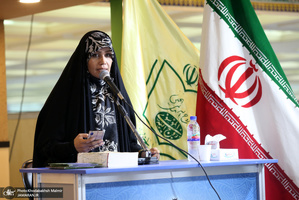 محفل شعر «حضور» در غرفه موسسه تنظیم و نشر آثار امام خمینی(س) نمایشگاه قرآن کریم