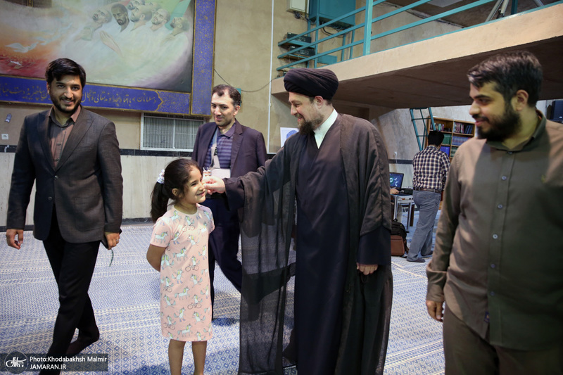 بازدید سیدحسن خمینی از  کارگاه طراحی زندگی سیاسی و عرفانی امام خمینی (ره) در حسینیه جماران