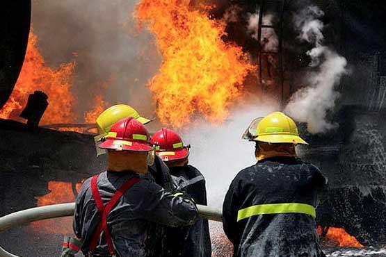 آتش سوزی در کارخانه کاغذسازی  خرم بید مهار شد