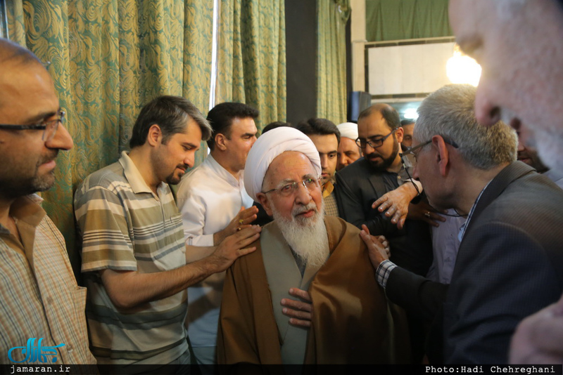 اقامه نماز عید سعید فطر به امامت آیت الله العظمی جوادی آملی در روستای احمدآباد