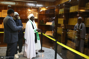 بازدید رهبر شیعیان کشور غنا از بیت امام خمینی در جماران