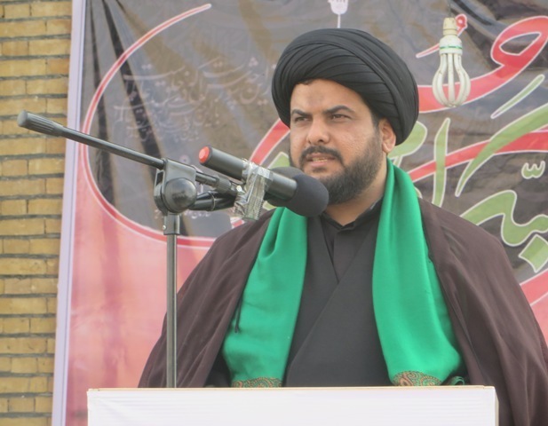 امام جمعه ملکشاهی: پیروزی انقلاب اسلامی نتیجه همسویی مردم با ولایت بود