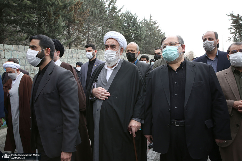 مراسم تشییع پیکر آیت الله ری شهری (ره) از حسینیه کوثر (س)