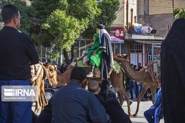 کاروان نمادین اربعین در دزفول به حرکت درمی آید