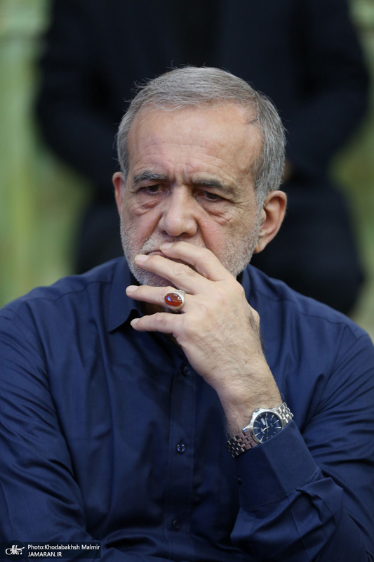 مراسم شب بیست و یکم ماه رمضان در حرم حضرت امام خمینی (س) 2