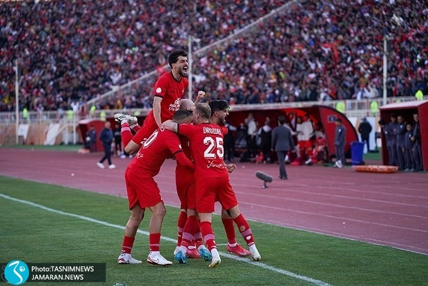 ویدیو| شادی قهرمانی تراکتوری ها بعد از برد مقابل شمس آذر