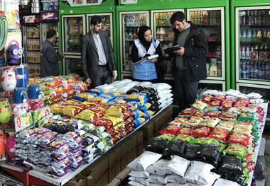 کشف پنج تن مواد غذایی تاریخ مصرف گذشته در ایوان