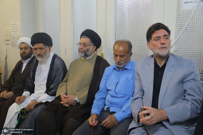 مراسم چهلمین روز تدفین رهبر شهید در دفتر آیت الله العظمی سیستانی در قم