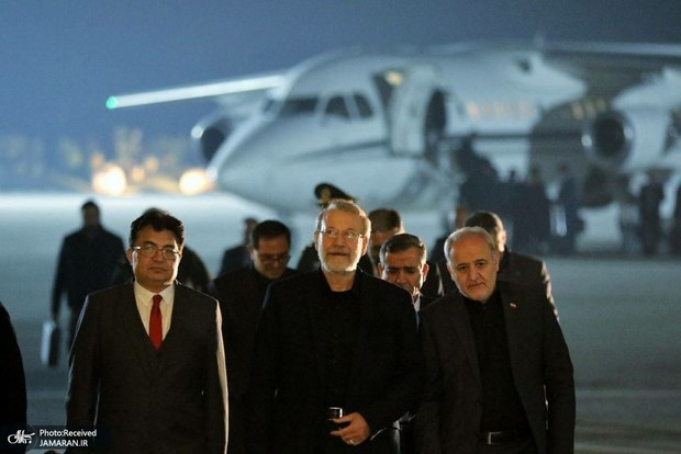 لاریجانی در بدو ورود به اسلام‌آباد: همکاری‌های ایران و پاکستان به صلح منطقه کمک می‌کند