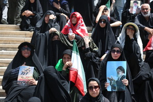 مراسم وداع با رهبر شهید انقلاب در مصلی تهران