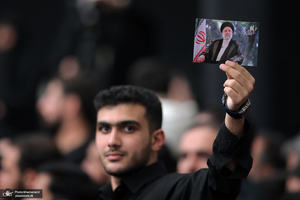 اولین شب مراسم عزاداری حضرت فاطمه‌زهرا (س) در حسینیه امام خمینی