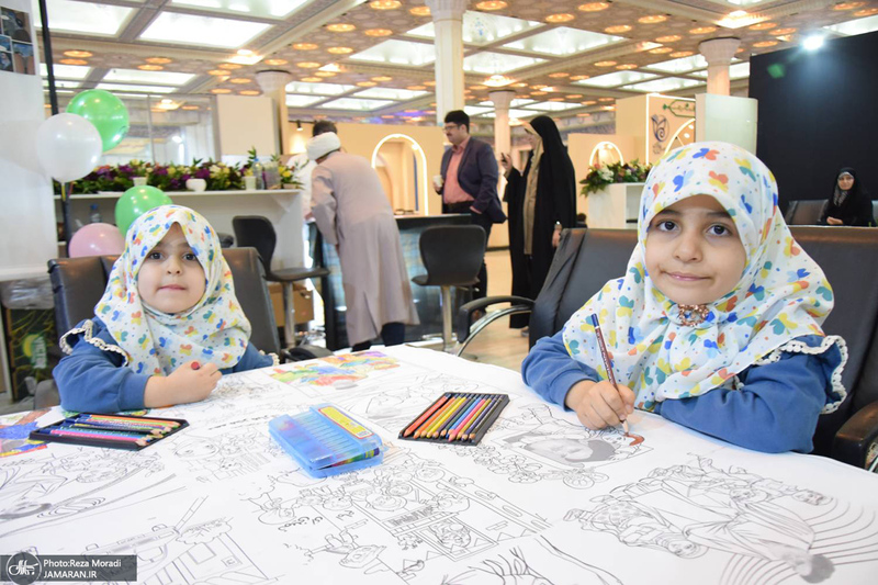 غرفه موسسه تنظیم و نشر آثار امام خمینی (س) در سی و سومین نمایشگاه بین المللی قرآن کریم-3