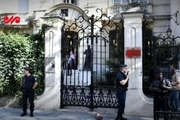 حمله به‌ سفارت ایران در پاریس + عکس و فیلم
