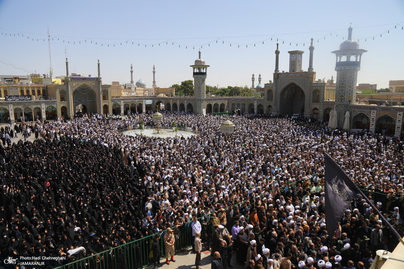 تشییع مرحوم آیت الله عباسعلی سلیمانی (ره) در حرم مظهر حضرت معصومه (س)