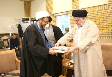 دیدار سرپرست موسسه تنظیم و نشر آثار امام خمینی(ره) با نماینده آیت الله العظمی سیستانی