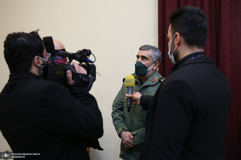 حاشیه های تجدید بیعت فرماندهان ارشد نیروهای مسلح با آرمان های امام خمینی (س)