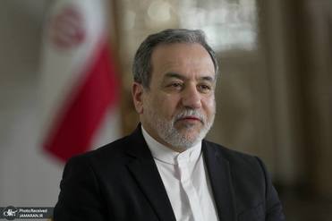 عراقچی: آمریکا به مردم ایران و به نظامی که مردم ما برای خودشان انتخاب کرده‌اند، احترام بگذارد/ اینکه الان ایران در یک موقعیت بزرگ و با عظمت هست یا نیست، به خود مردم ایران مربوط می‌شود/ هیچ وقت به آمریکا به عنوان یک مذاکره کننده صادق اعتماد نکرده‌ایم