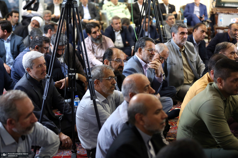 دیدار اعضا و دست اندرکاران ستاد مرکزی سی و ششمین سالگرد بزرگداشت امام خمینی با سید حسن خمینی