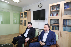 بازدید محمود واعظی از موسسه مطبوعاتی جماران