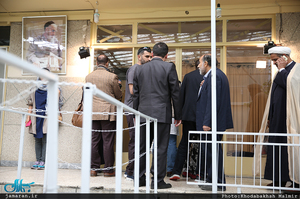 بازدید هیئتی از دانشگاه دفاع ملی جمهوری اسلامی پاکستان از بیت امام خمینی در جماران