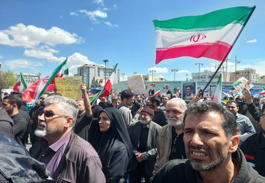 شعار مردم در میدان انقلاب: «ما اهل ایران هستیم، اسرائیل را شکستیم» + تصاویر
