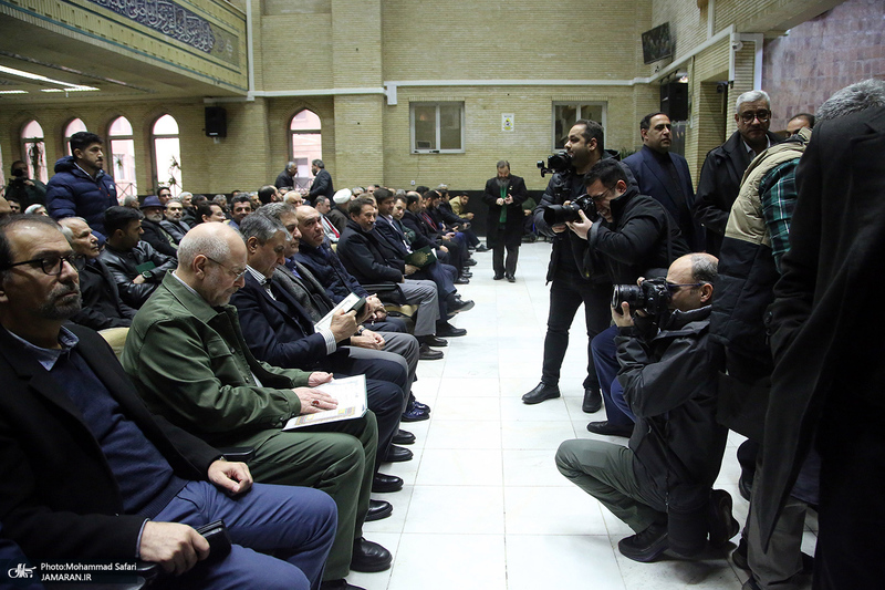 مراسم ترحیم مادر محمد شریعتمداری