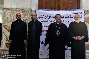 ادای احترام پیروان ادیان الهی نسبت به ساحت مقدس امام خمینی(س)