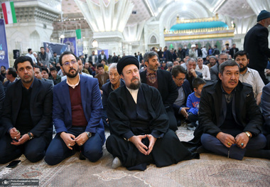 مراسم گرامیداشت شهدای مهاجر افغانسانی حادثه تروریستی کرمان در حرم امام خمینی (س)