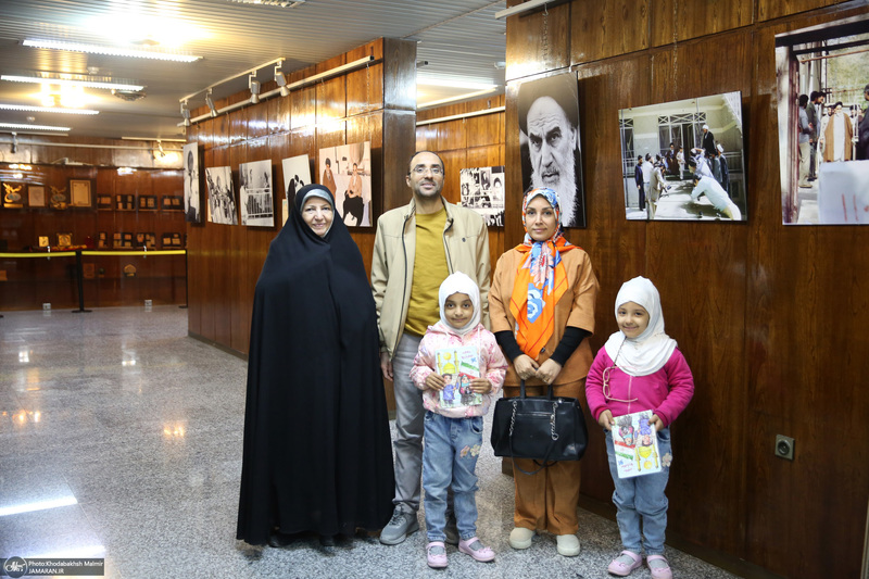 بازدید کردشگران نوروزی از بیت امام خمینی (س) در جماران