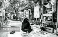 مادران شهدای دفاع مقدس هنوز با یاد و خاطره فرزندانشان زندگی می‌کنند (32)