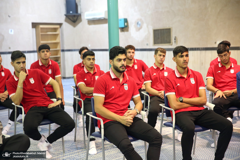 دیدار اعضای تیم ملی فوتبال نوجوانان ایران با سید حسن خمینی