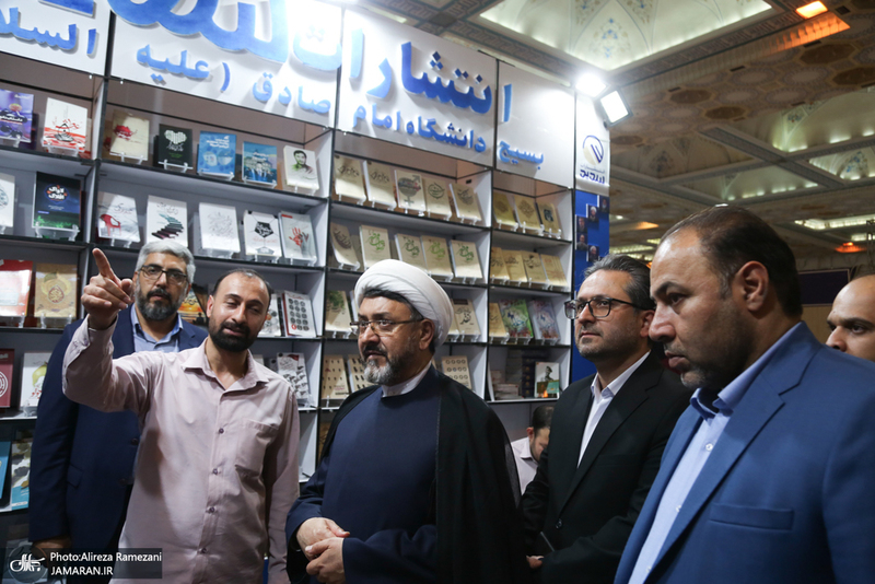 حضور حجت الاسلام و المسلمین علی کمساری در سی و ششمین نمایشگاه کتاب تهران