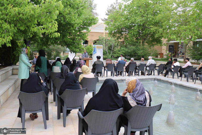 کارگاه آموزشی جایزه ادبی روح الله در خمین